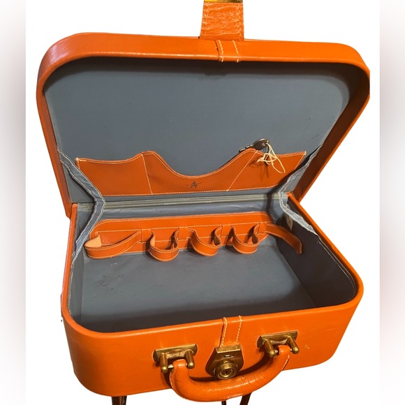 Tommy Traveler Vintage VGC Small Brown Leather Train Travel Cosmetic Suitcase - Picture 3 of 9